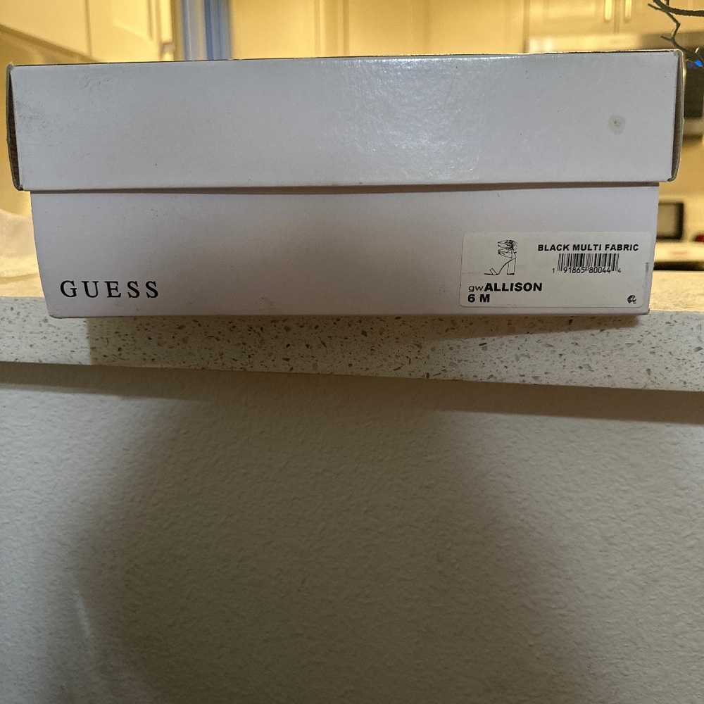 Guess Hells - image 1